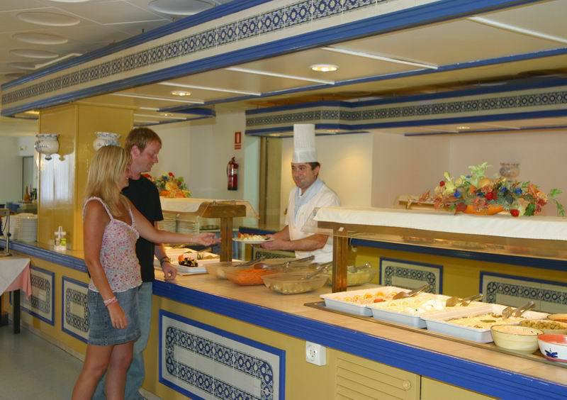Invisa Ereso All Inclusive Es Canar  Restoran gambar